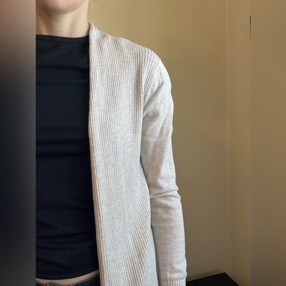 Cardigan - Picture 4 of 6